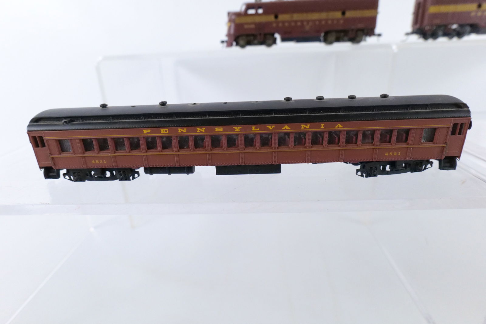 Lot of HO Gauge Pennsylvania Railroad Passenger Cars - 4