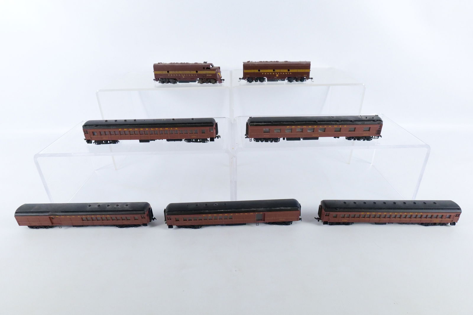 Lot of HO Gauge Pennsylvania Railroad Passenger Cars - 9