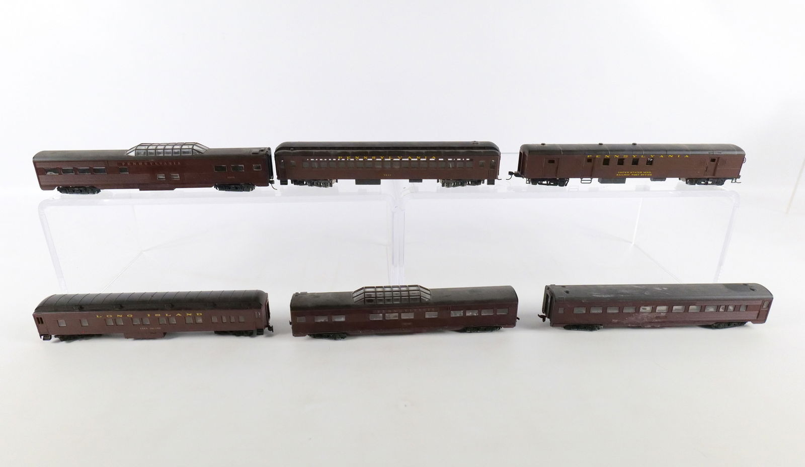 Lot of 6 HO Gauge Passenger Cars (1 of 12)