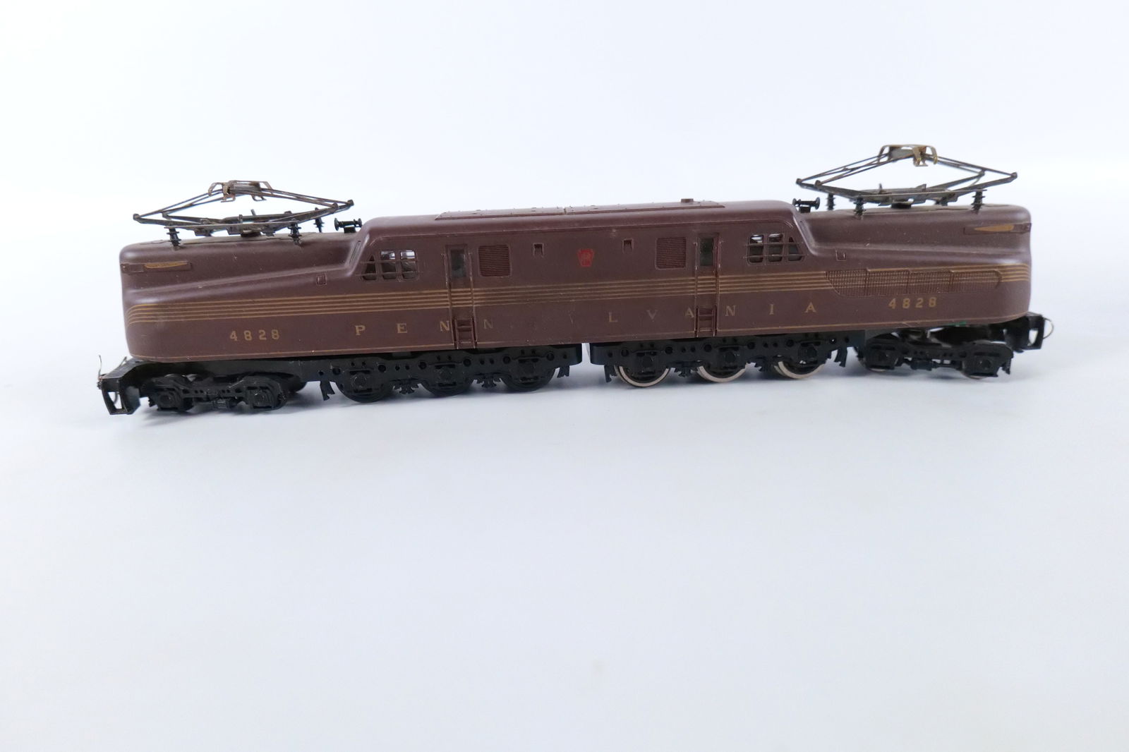 Lot of 2 HO Gauge Engines - 7