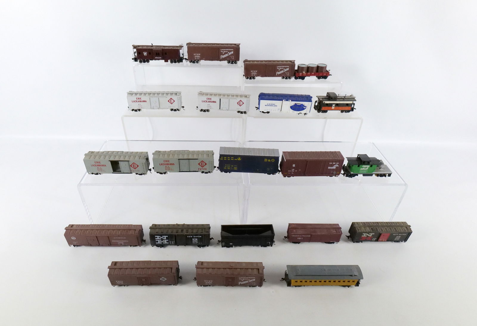 Lot of HO Gauge Rolling Stock (1 of 14)