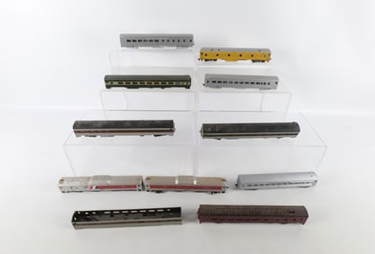 Lot of HO Gauge Passenger Cars
