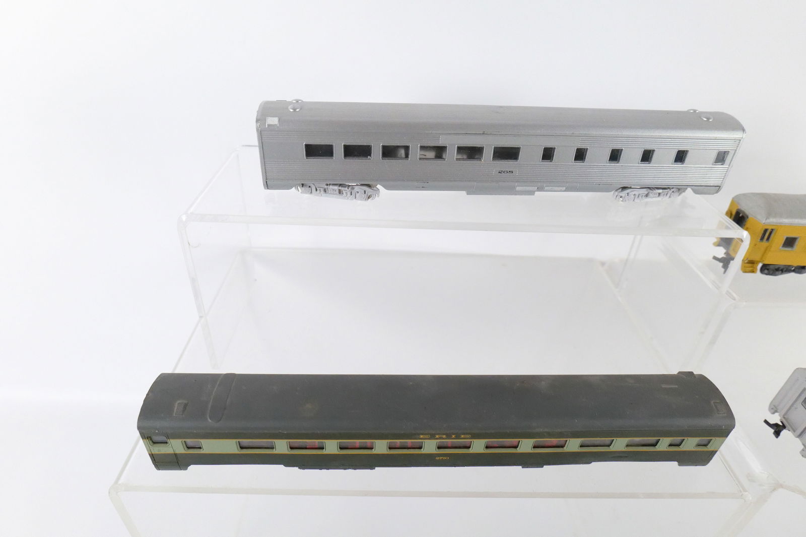 Lot of HO Gauge Passenger Cars - 2