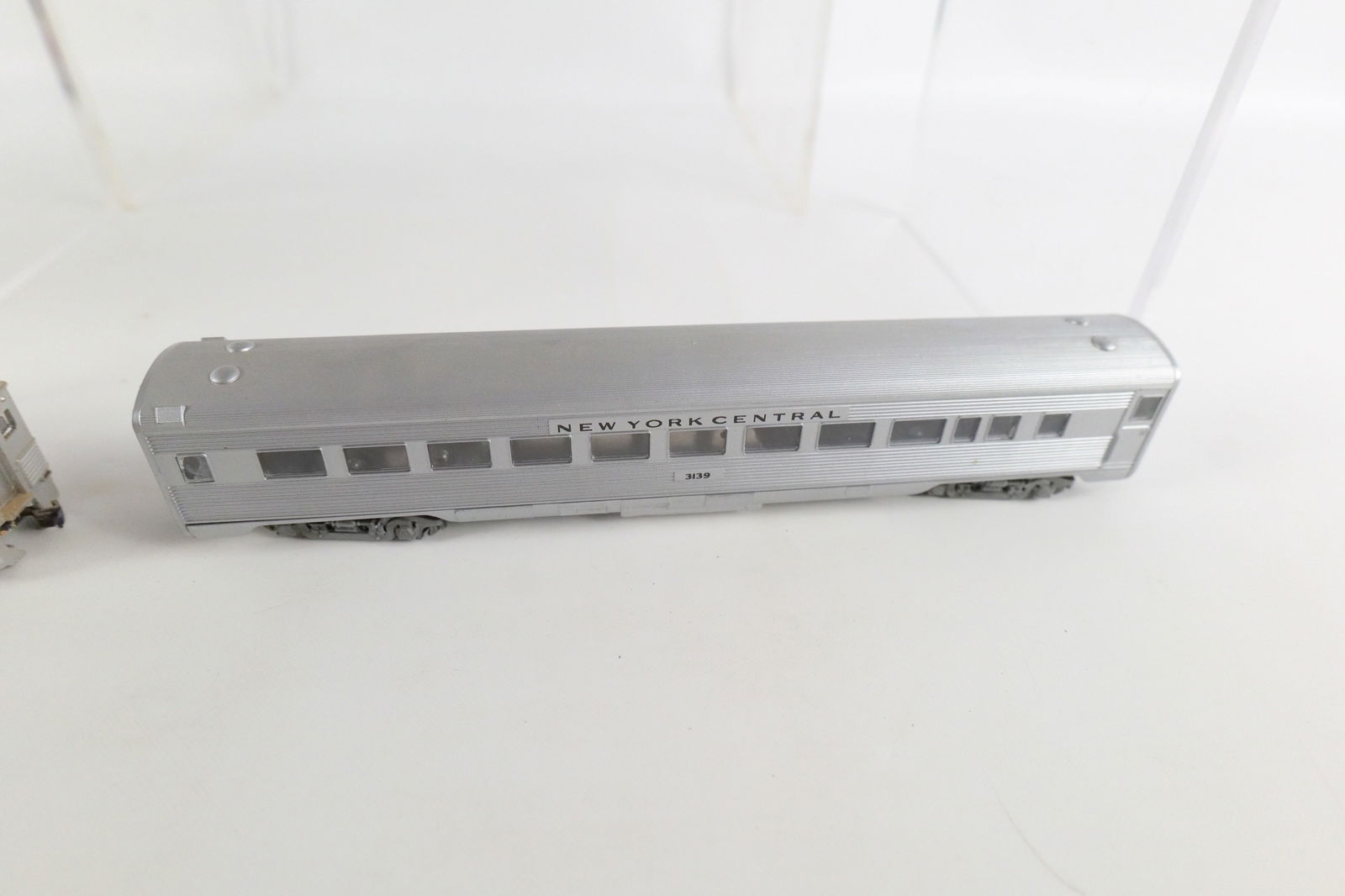 Lot of HO Gauge Passenger Cars - 7