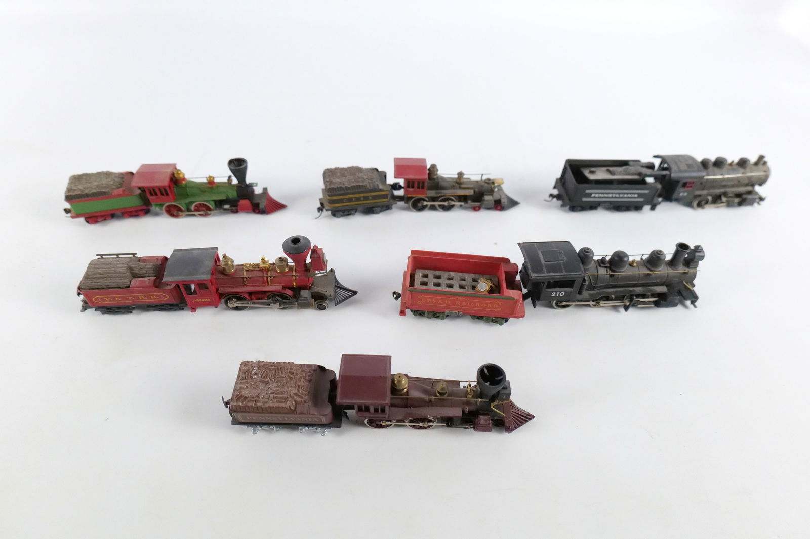 Lot of 6 HO Gauge Engines and Tenders - 8