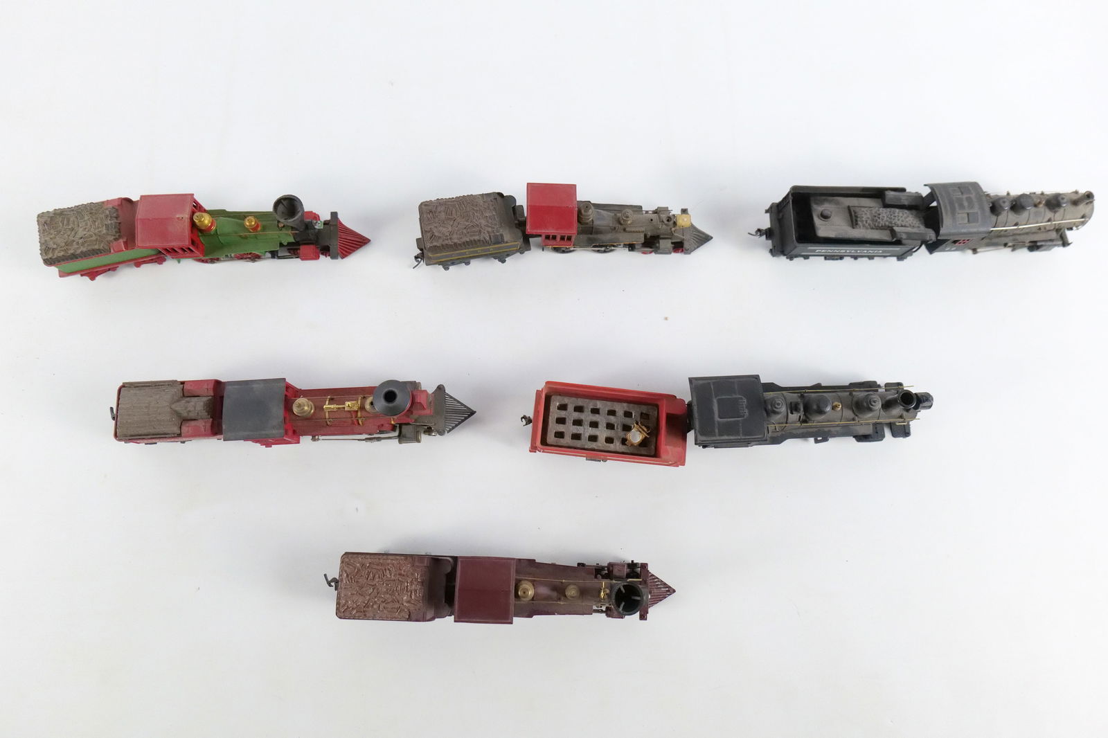 Lot of 6 HO Gauge Engines and Tenders - 9