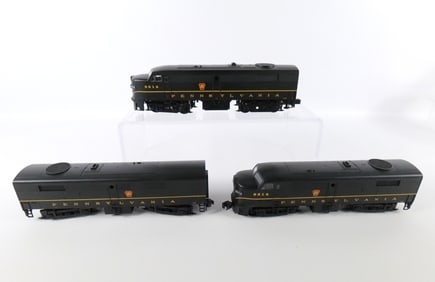 Lot of 3 O27 Pennsylvania Railroad Passenger Cars