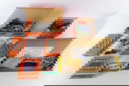 Lionel Train Accessory Lot