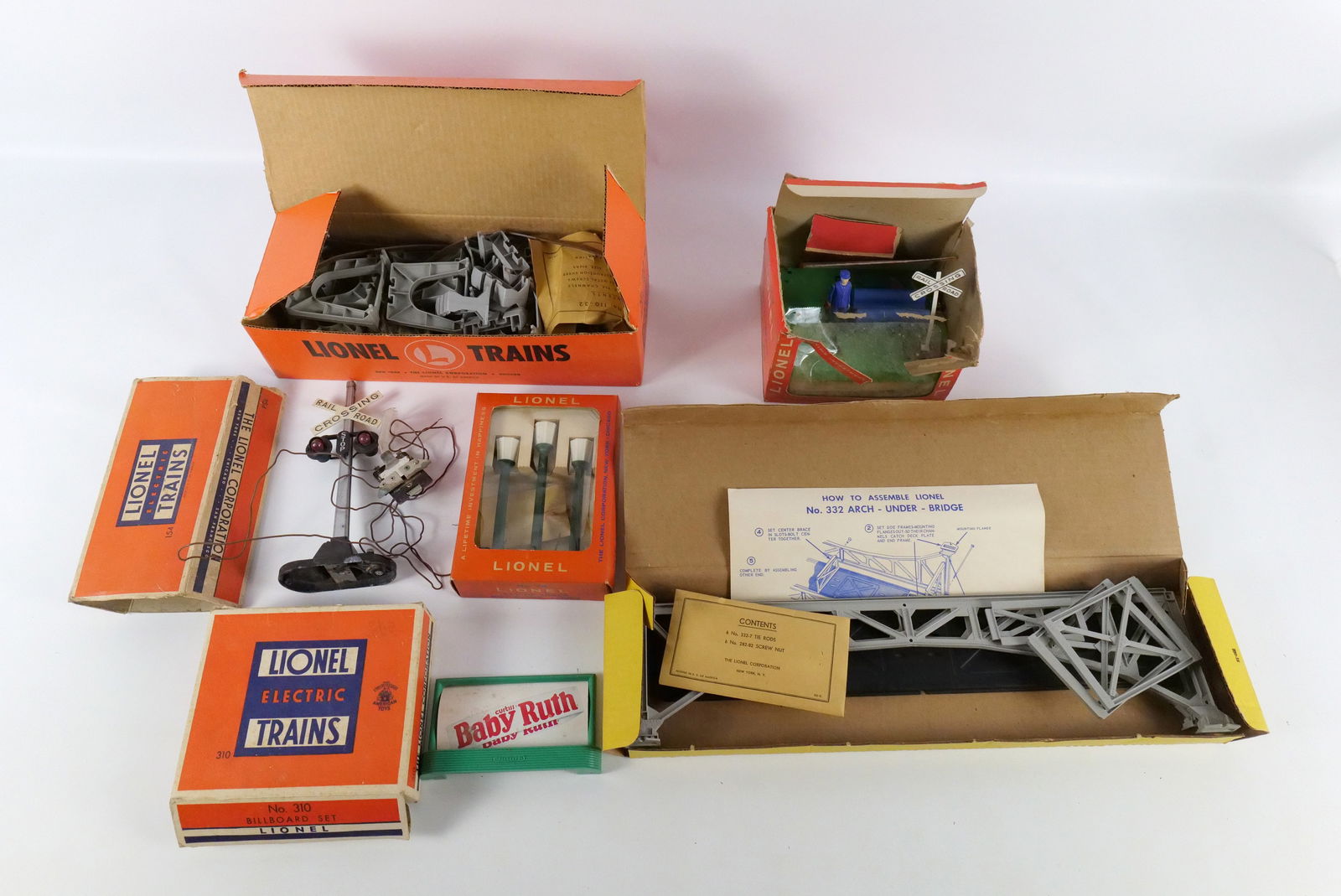 Lionel Train Accessory Lot (1 of 7)
