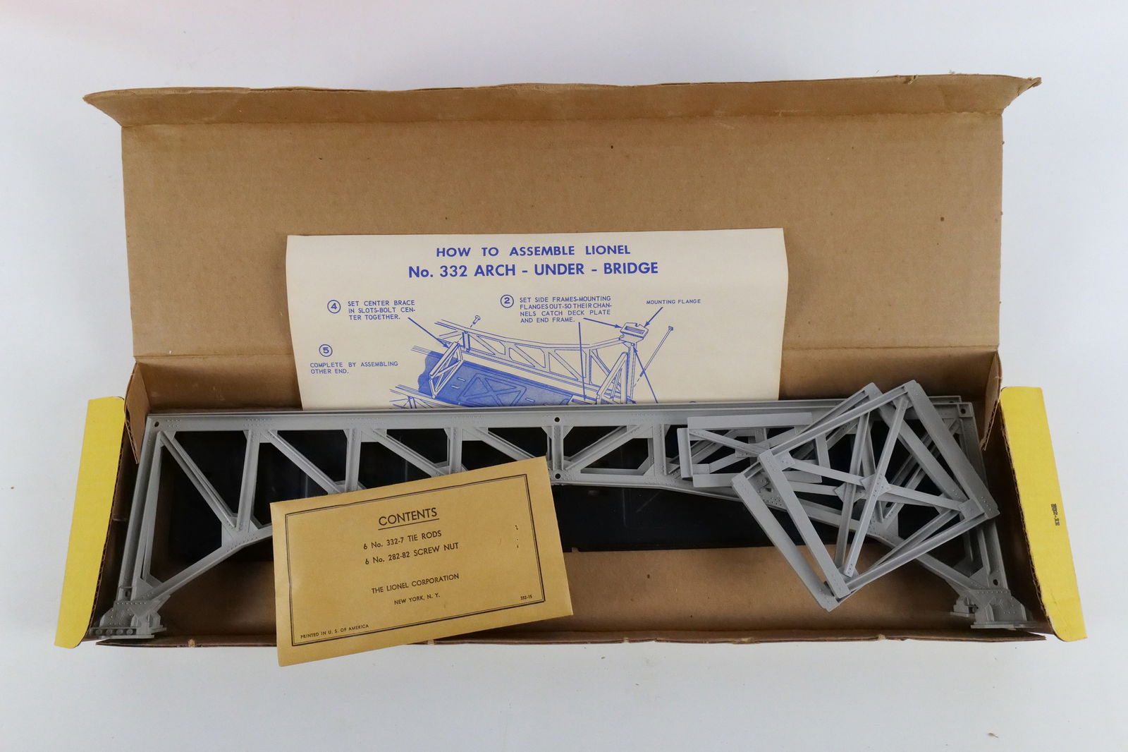 Lionel Train Accessory Lot - 5