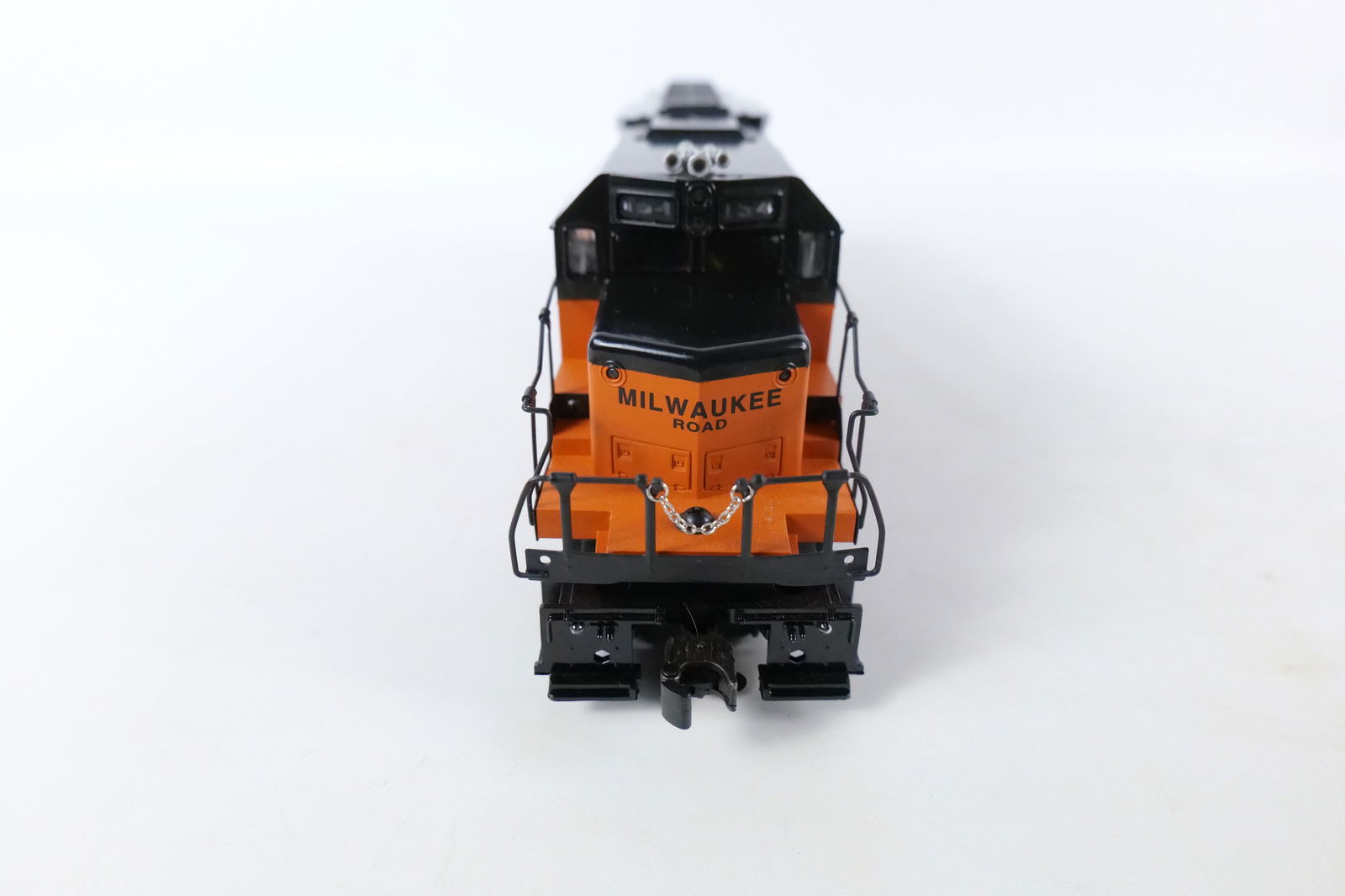 Lionel Milwaukee Road SD-40 Engine - 3