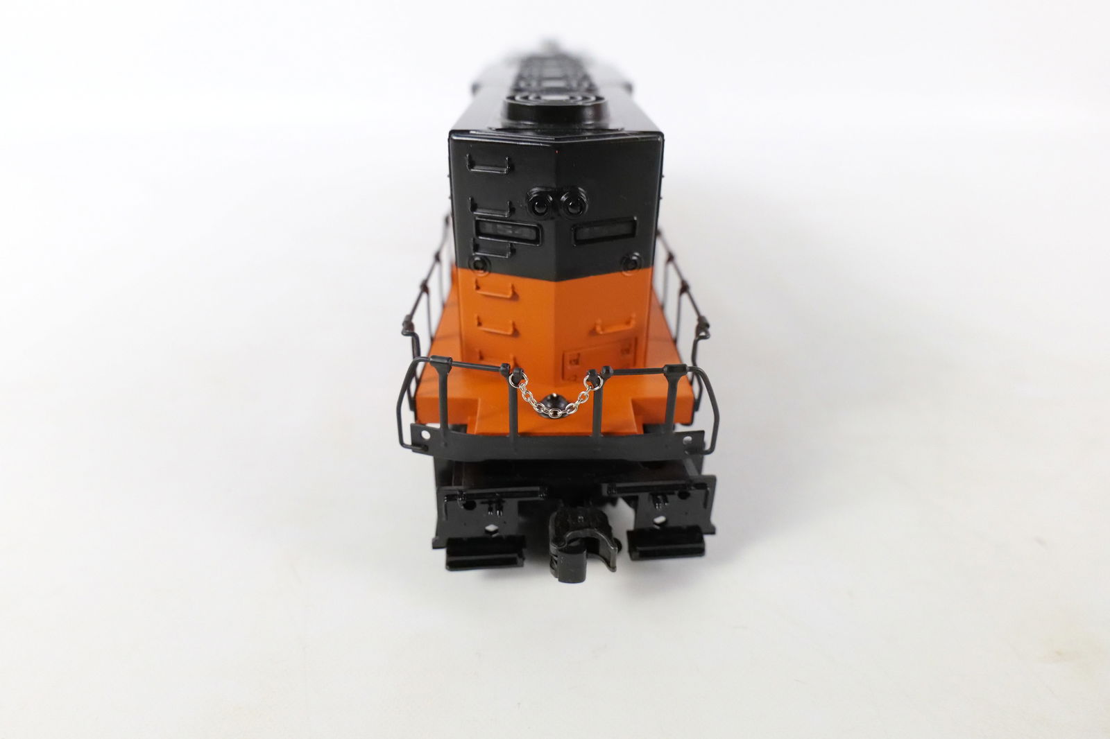 Lionel Milwaukee Road SD-40 Engine - 5