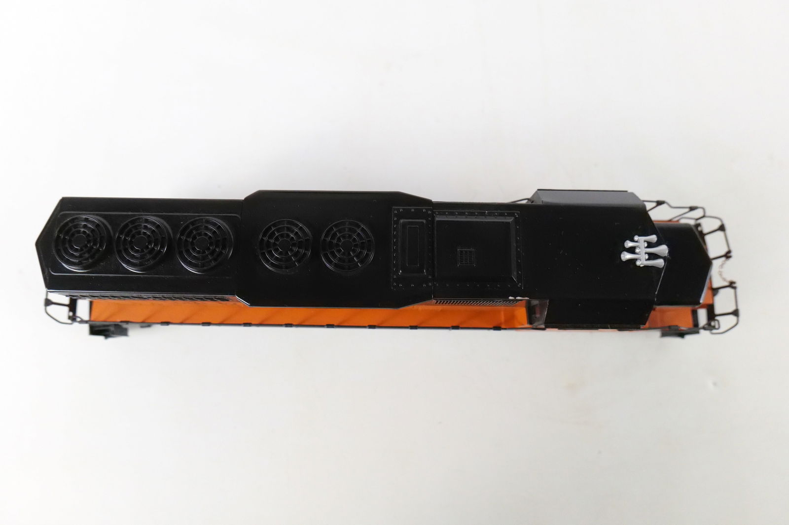 Lionel Milwaukee Road SD-40 Engine - 6