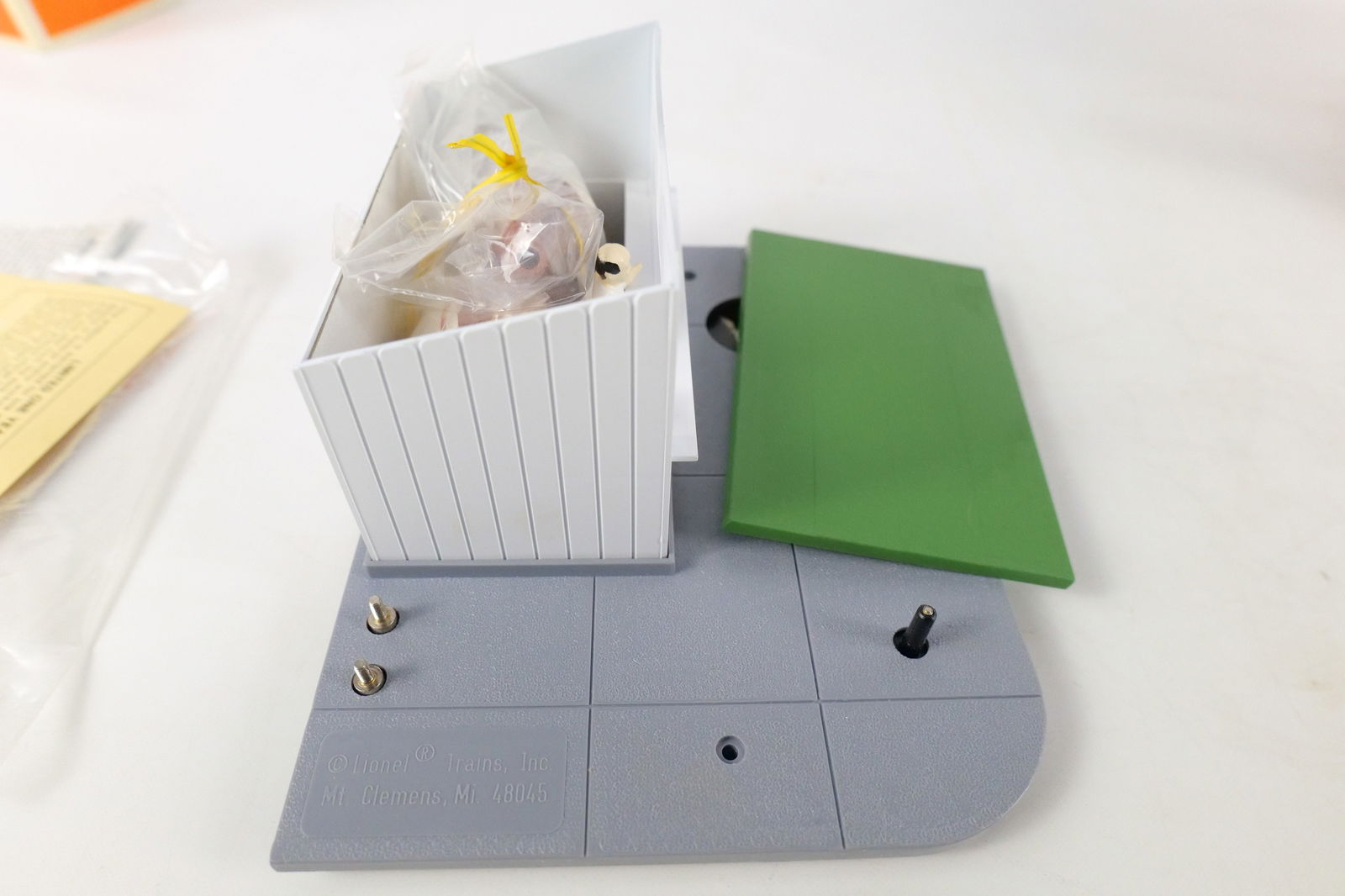 Lot of 2 Lionel Operating Accessories - 5