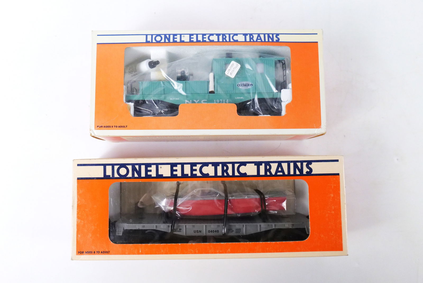 Lot of 2 O Gauge Lionel Trains (1 of 6)