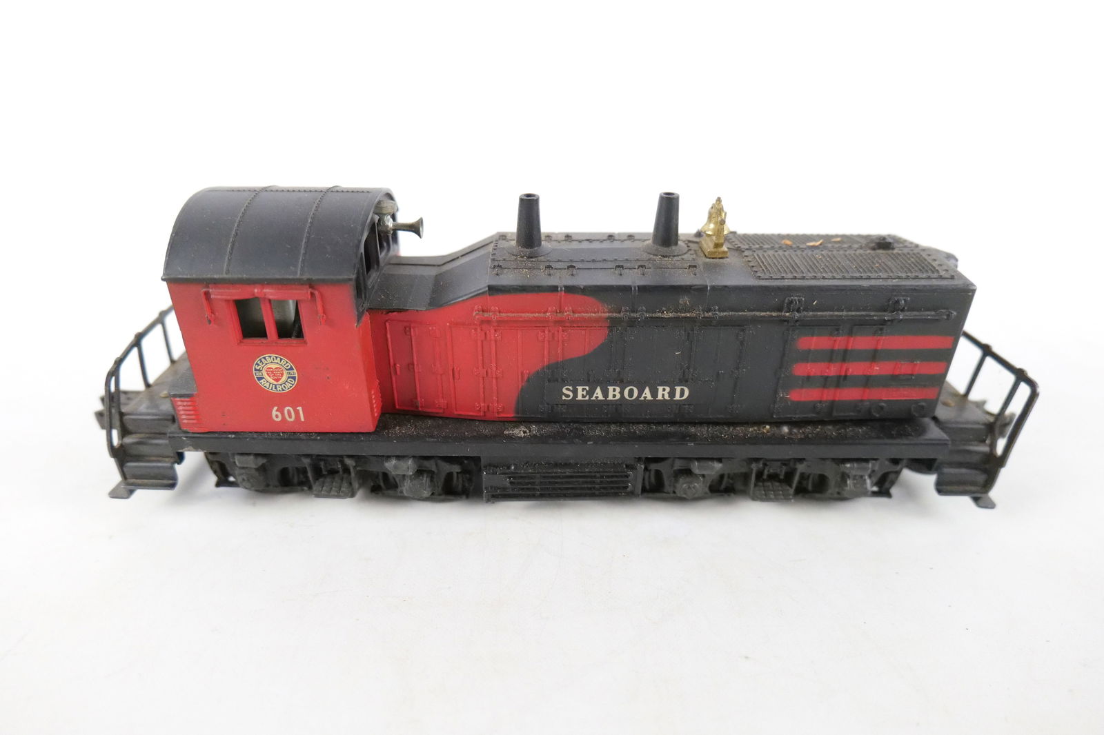 Lionel Postwar 027 gauge engine #601 Seaboard Switcher with box - 4