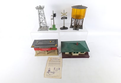 Group lot of Lionel 027 gauge train accessories