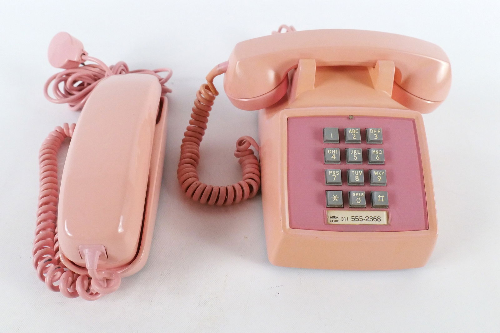 Lot of 2 Vintage Western Electric Pink Push Button Telephones (1 of 16)