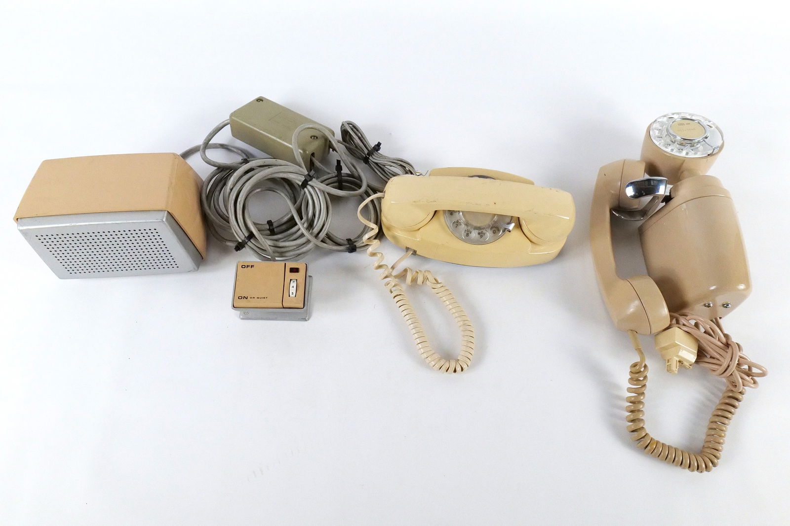 Lot of 2 Vintage Beige Colored Telephones and Loudspeaker Set (1 of 12)
