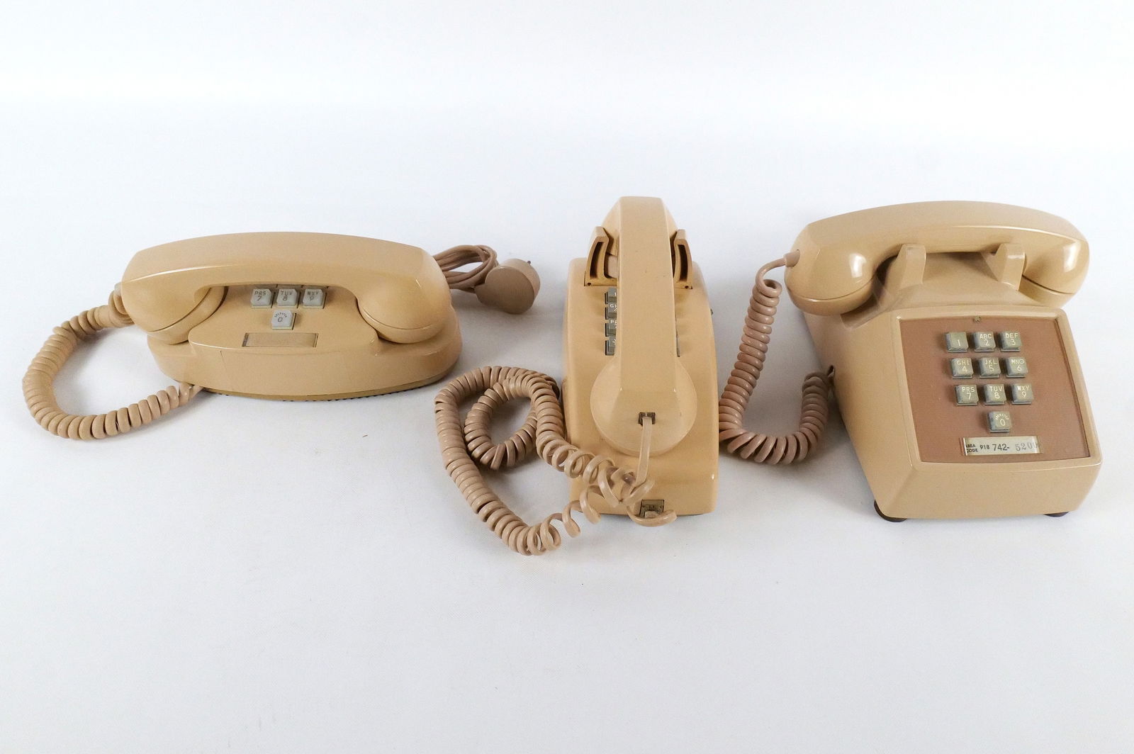 Lot of 3 Vintage Western Electric Beige Push Button Telephones (1 of 9)