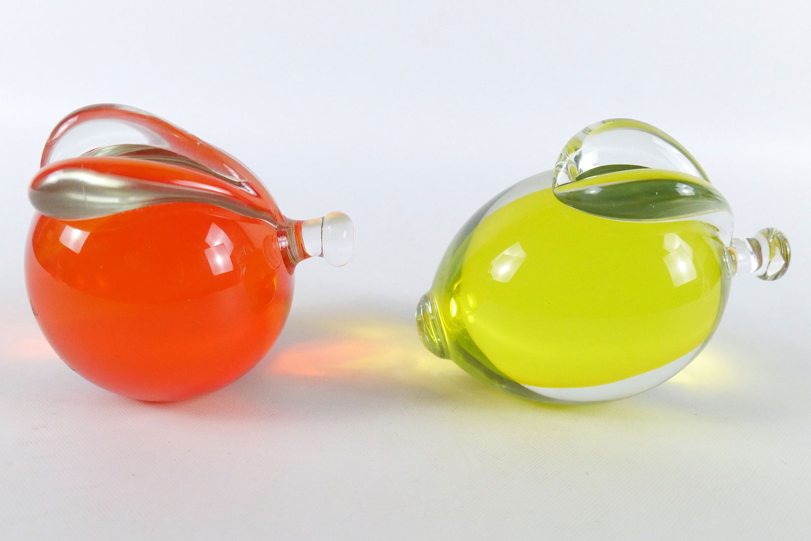 Pair of Murano Art Glass Fruit Pieces (1 of 14)