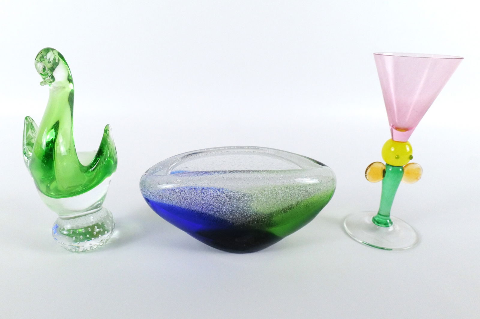 Lot of 3 Pieces of Art Glass (1 of 11)