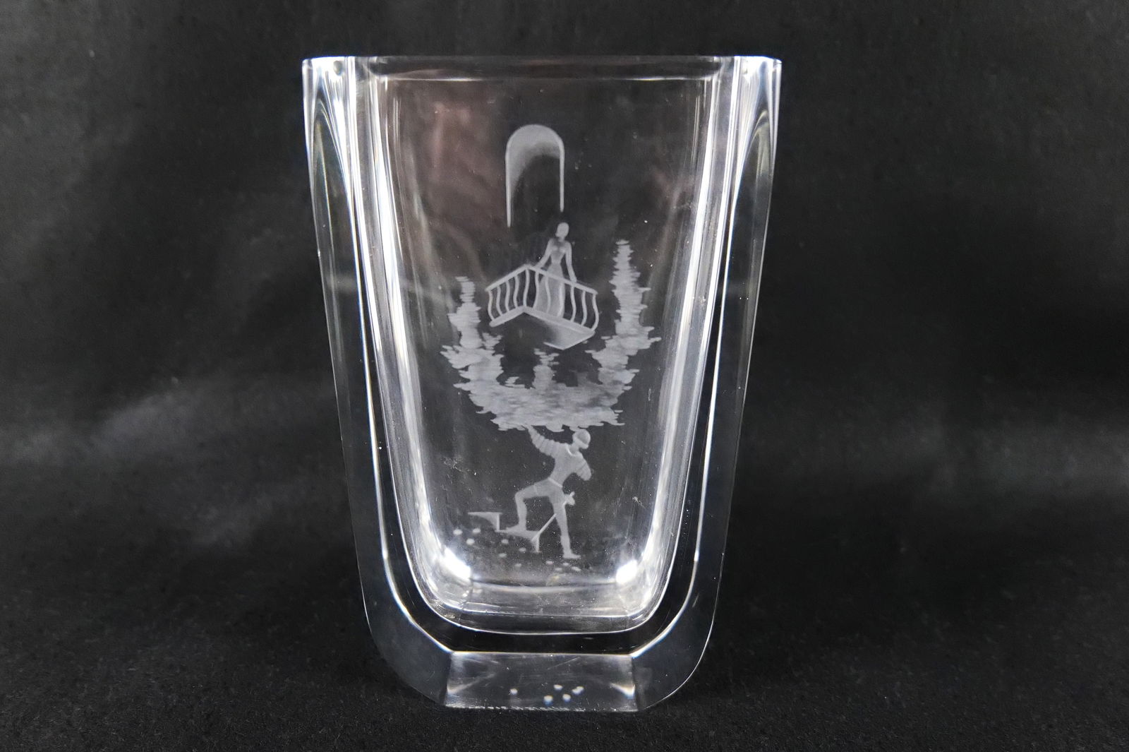 Orrefors Crystal Vase: Orrefors Crystal Vase. Depicting Romeo and Juliet Balcony Scene. Circa 1940's. Measures 8" tall x 5" wide. All invoices must be paid within 24 hours of the sale. We offer multiple shipping options,