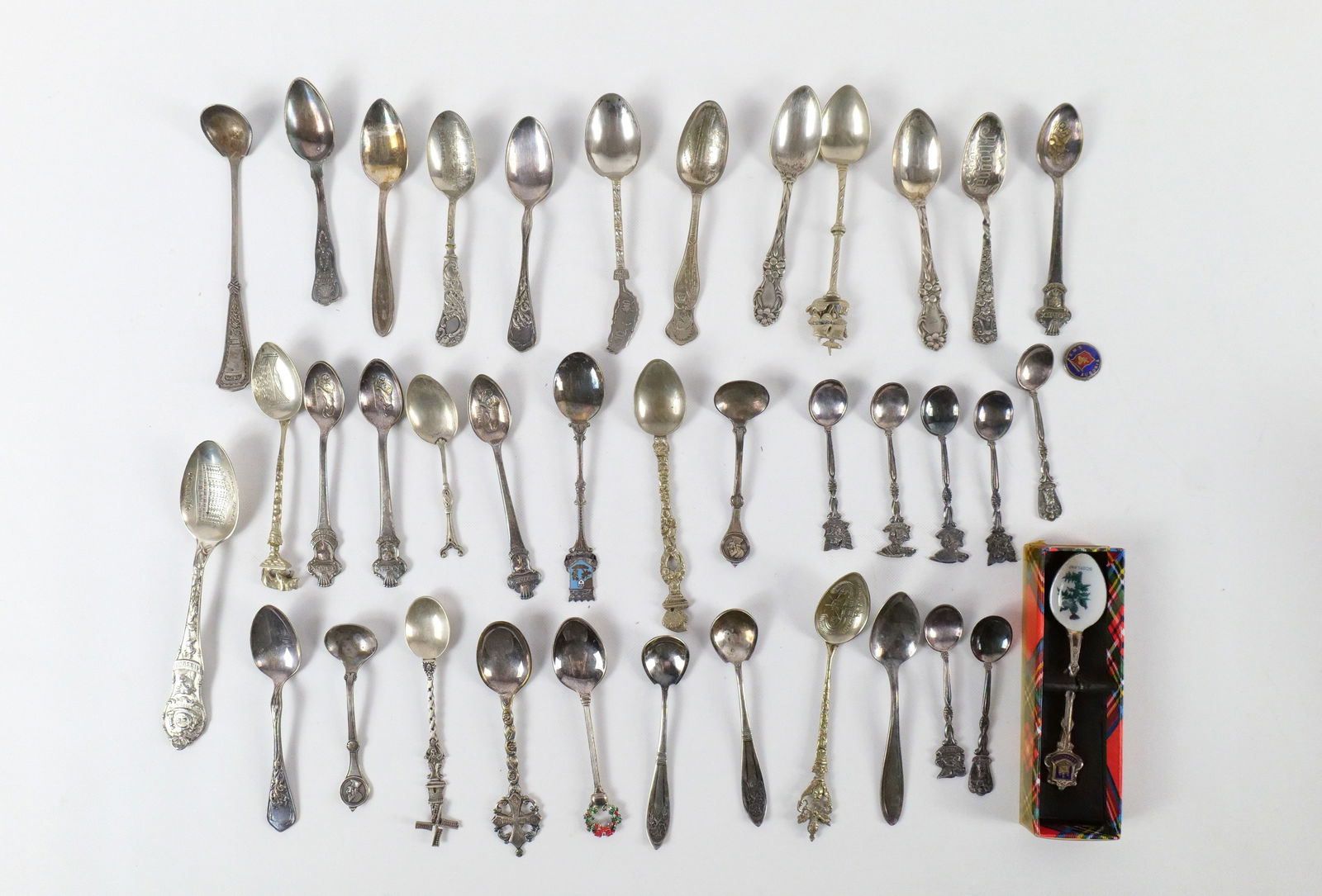 Lot of Silverplate Souvenir Spoons (1 of 7)