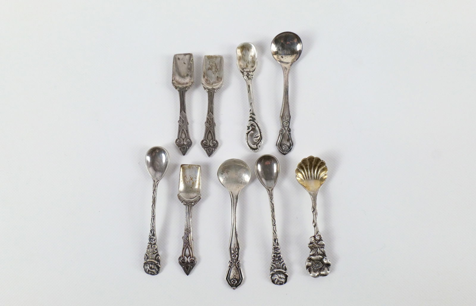 Lot of 9 Sterling Silver Salt Spoons (1 of 5)