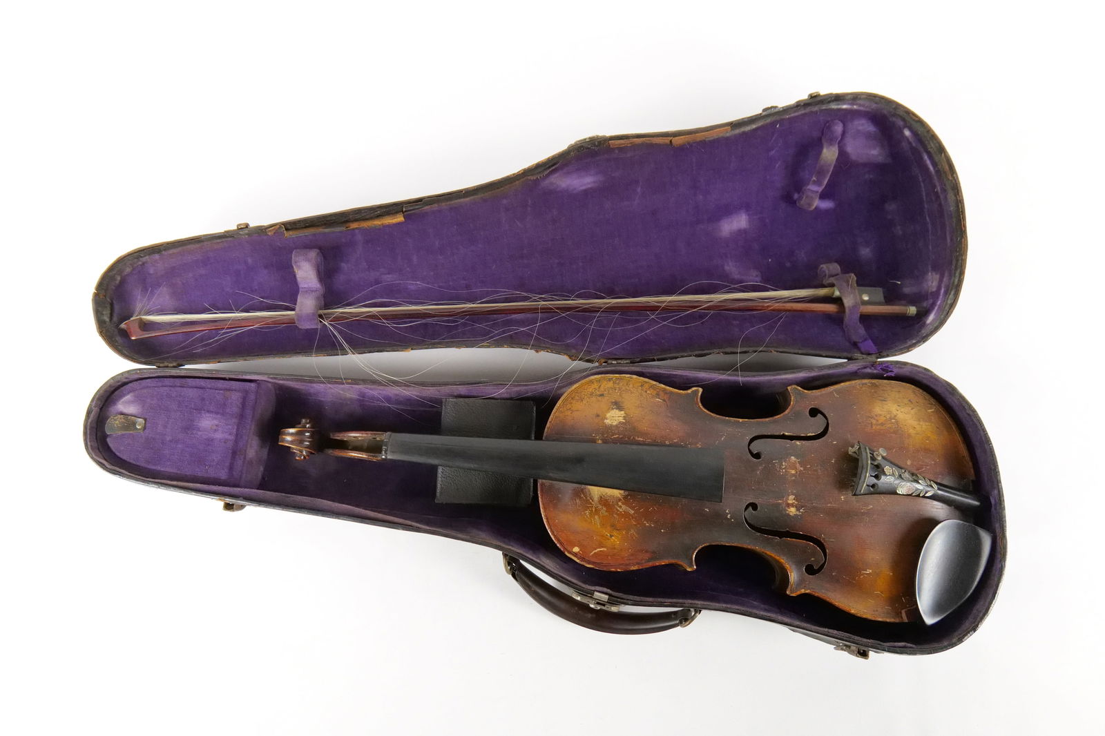 Antique Violin (1 of 19)