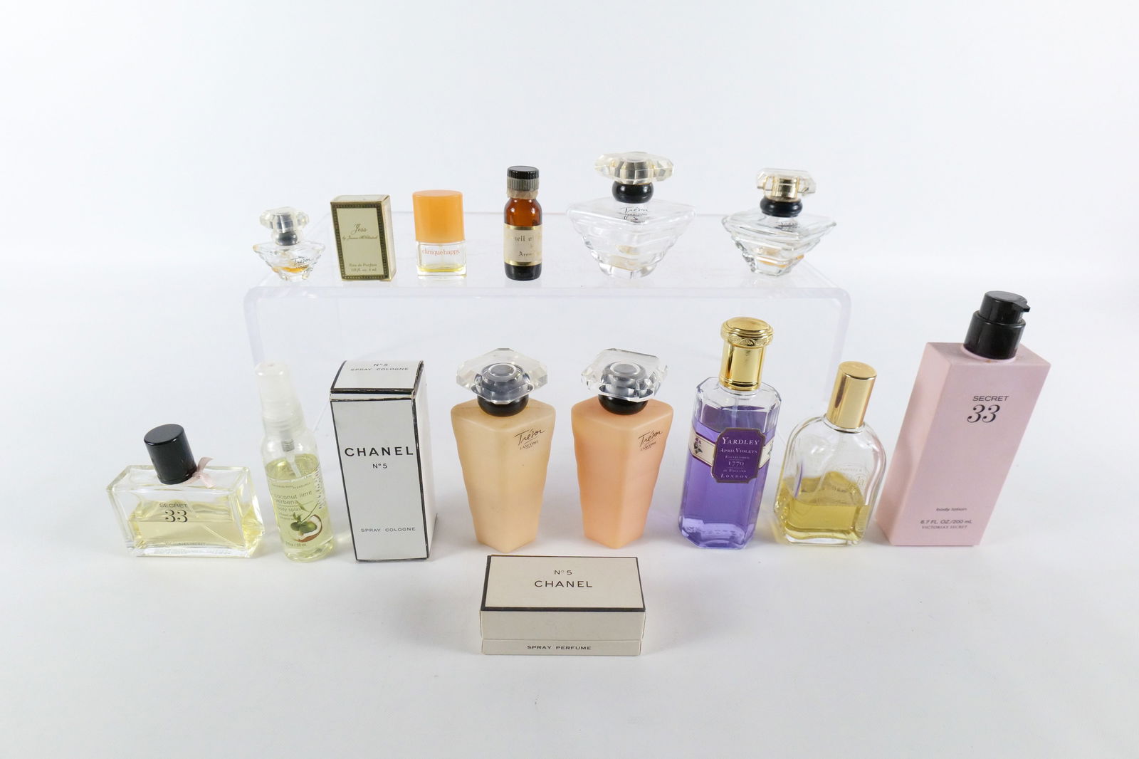 Lot of Perfume and Lotion Bottles (1 of 12)