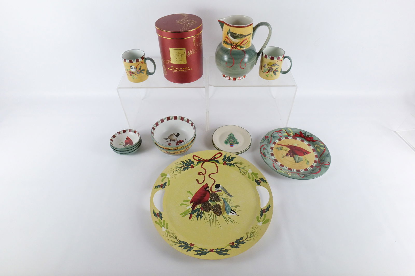 Lot of Lenox Holiday Pieces (1 of 16)