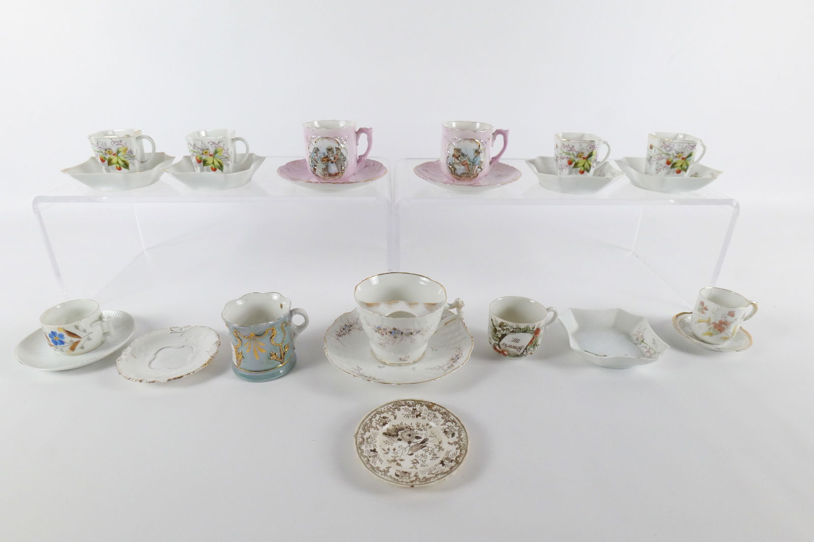 Lot of Mixed Porcelain Cups, Saucers and Dishes (1 of 15)