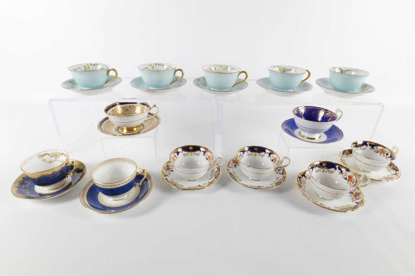 Lot of 13 Matching Cups and Saucers (1 of 14)