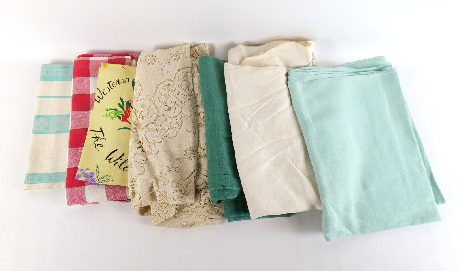 Lot of Vintage Tablecloths (1 of 8)