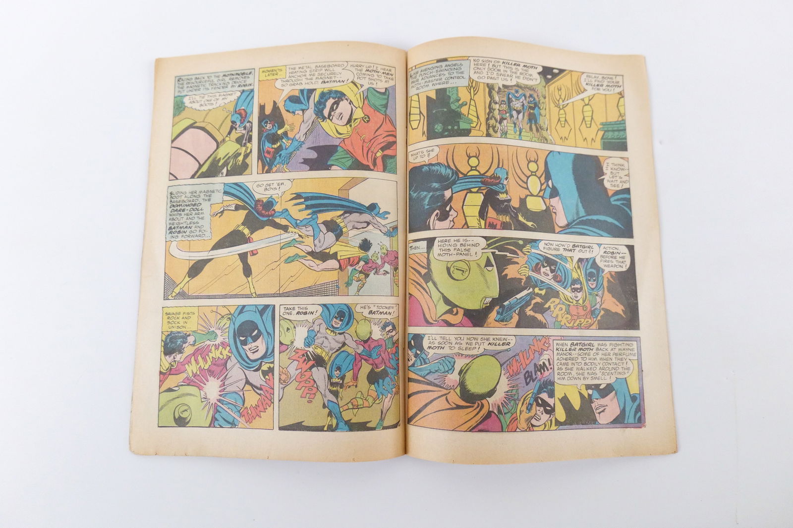 Detective Comics #359 - 7