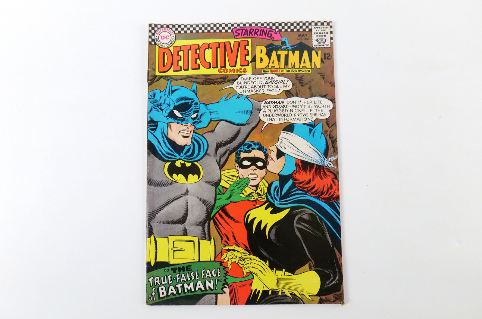 Detective Comics #363 (1 of 7)
