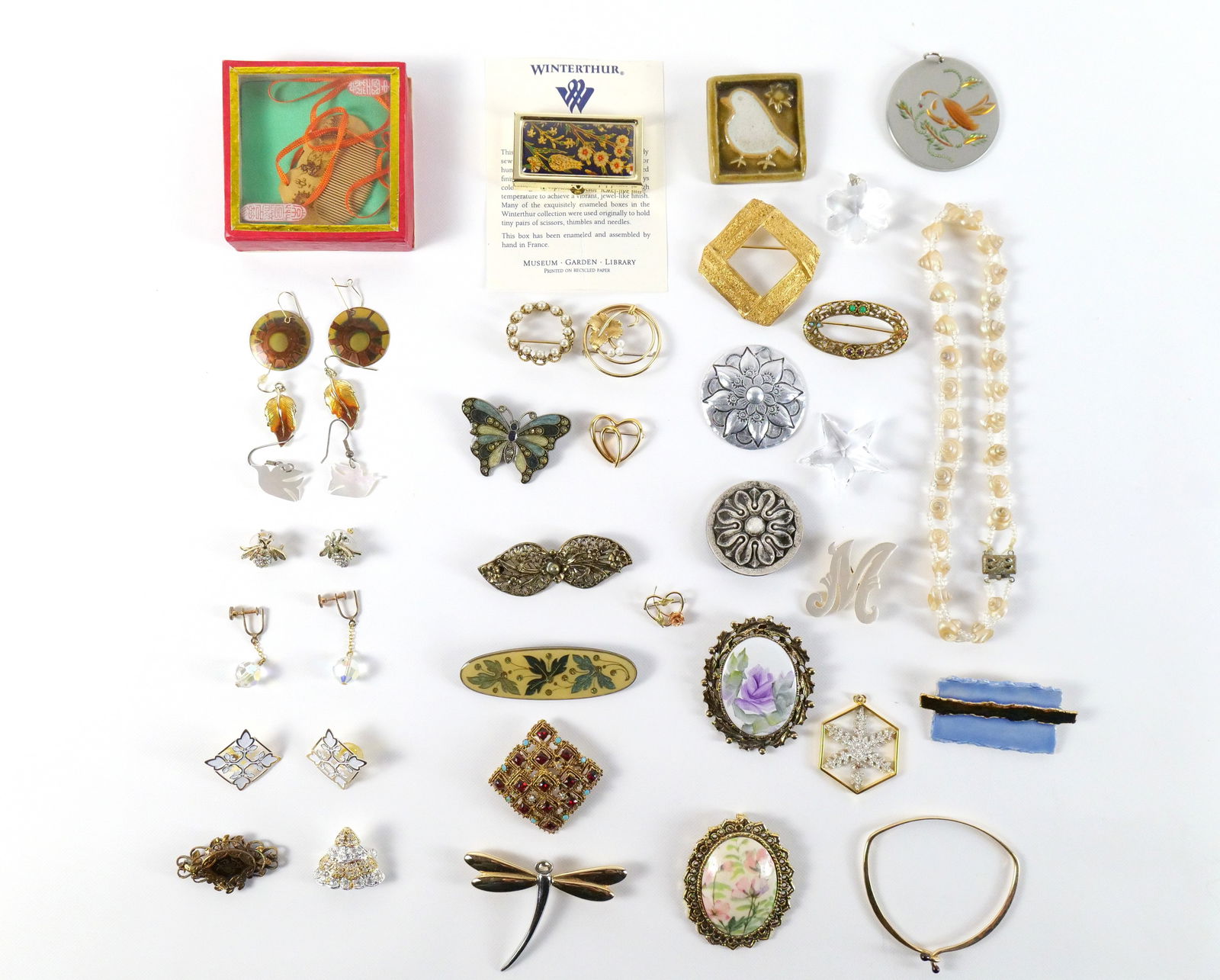 Lot of Assorted Costume Jewelry (1 of 7)
