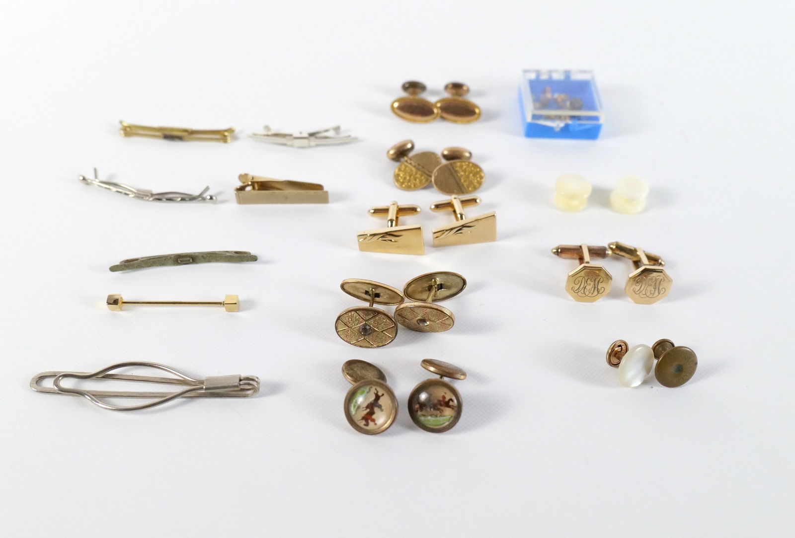 Lot of Assorted Cufflinks and Tie Bars (1 of 6)