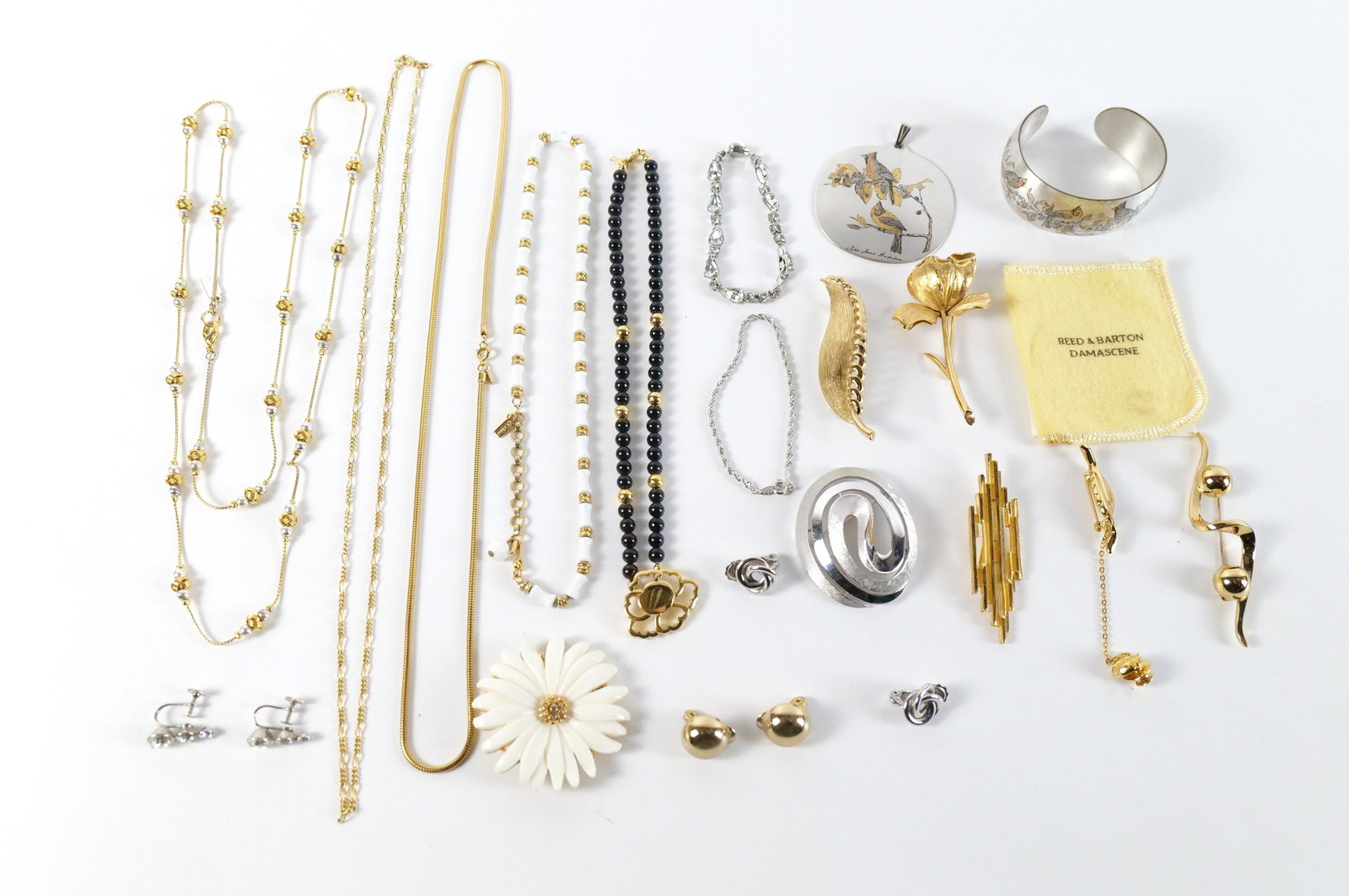 Lot of Designer Signed Jewelry (1 of 10)