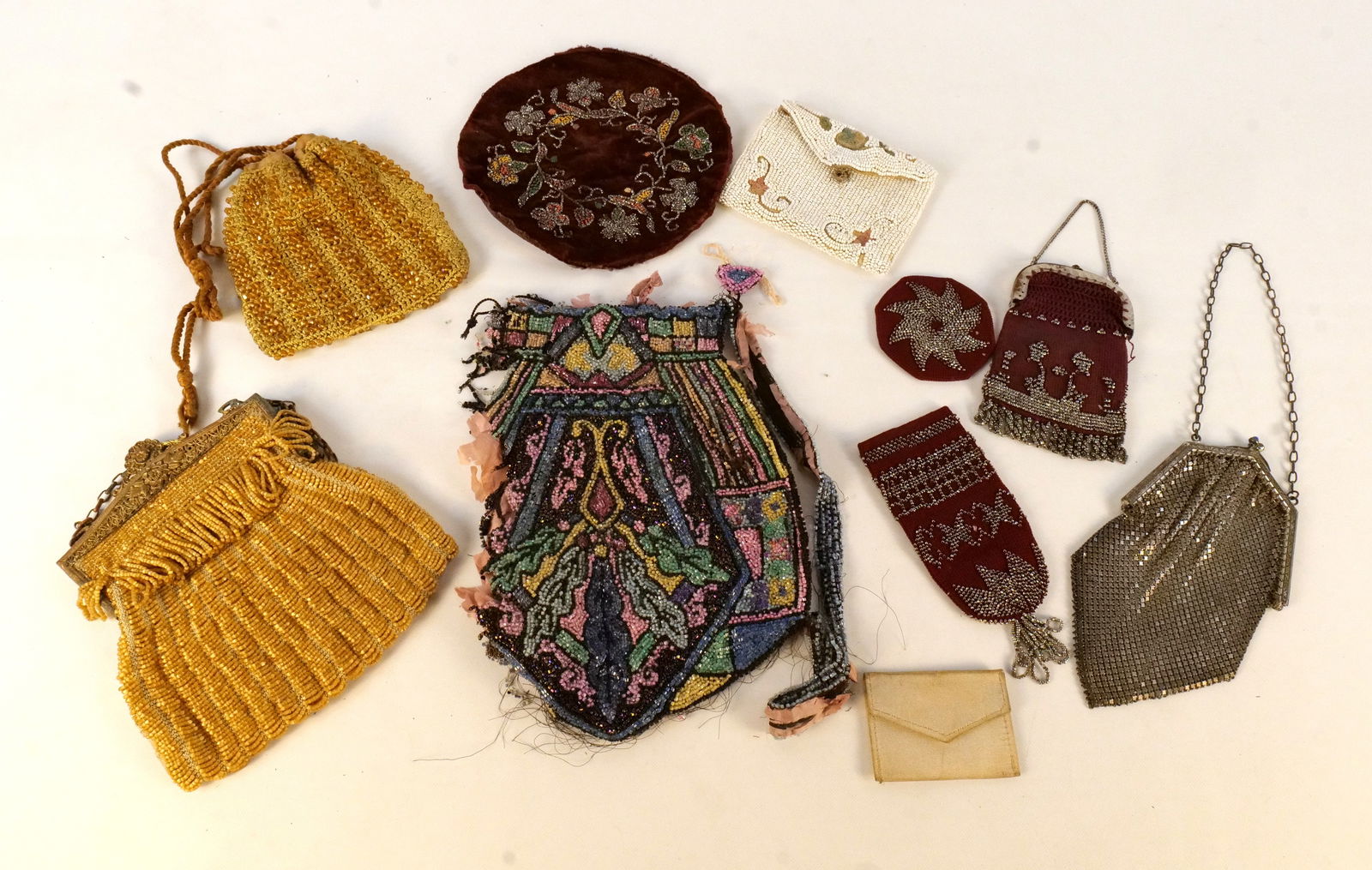 Lot of AS-IS Vintage Purses (1 of 11)