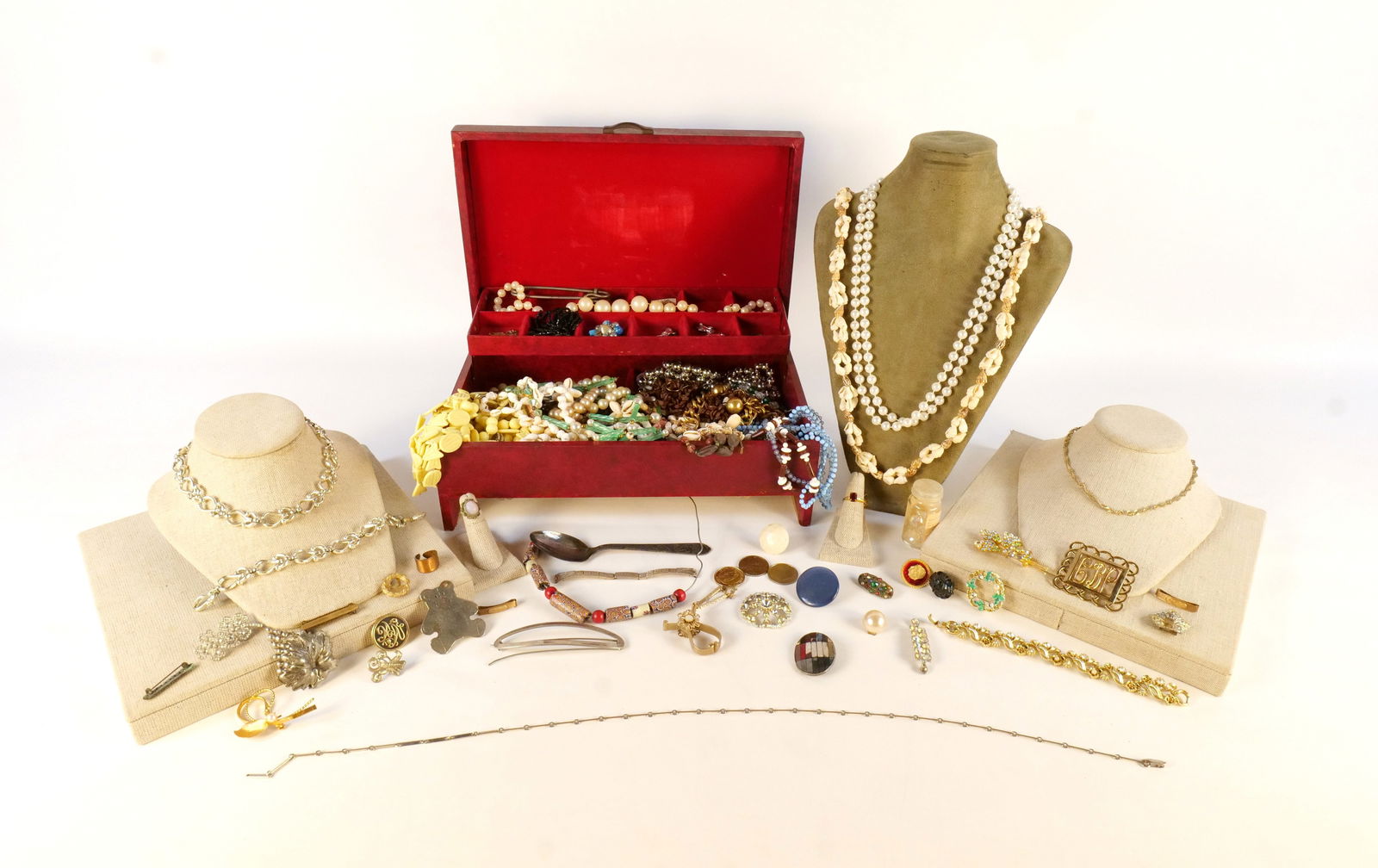 Large Lot of Costume Jewelry (1 of 9)