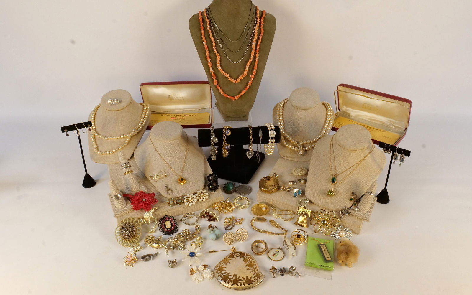 Lot of Vintage Jewelry (1 of 18)