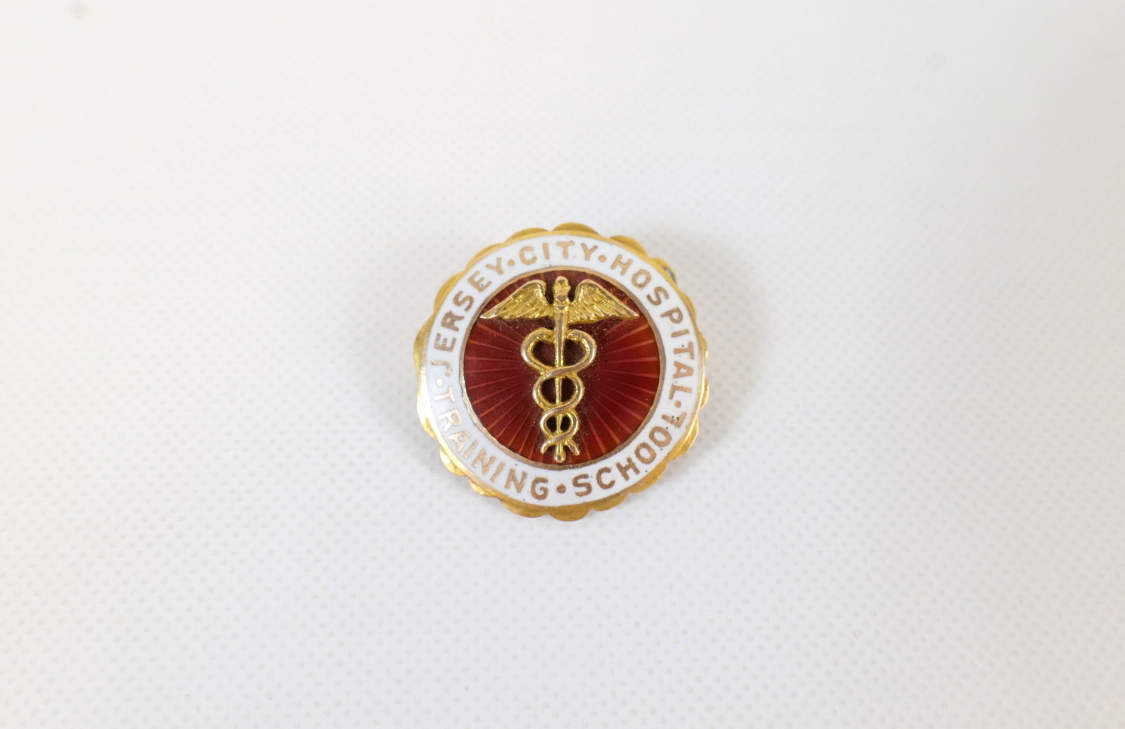 10k and Enamel Jersey City Hospital Training School Pin: 10k and Enamel Jersey City Hospital Training School Pin. Measures 7/8" across. All invoices must be paid within 24 hours of the sale. We offer multiple shipping options, please read the shipping terms