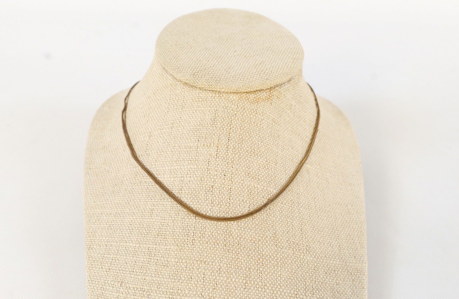 Lot of 14k Scrap Jewelry: 14k Scrap Lot. Weighs 3.4 grams. All invoices must be paid within 24 hours of the sale. We offer multiple shipping options, please read the shipping terms to understand your options. We also offer Pic