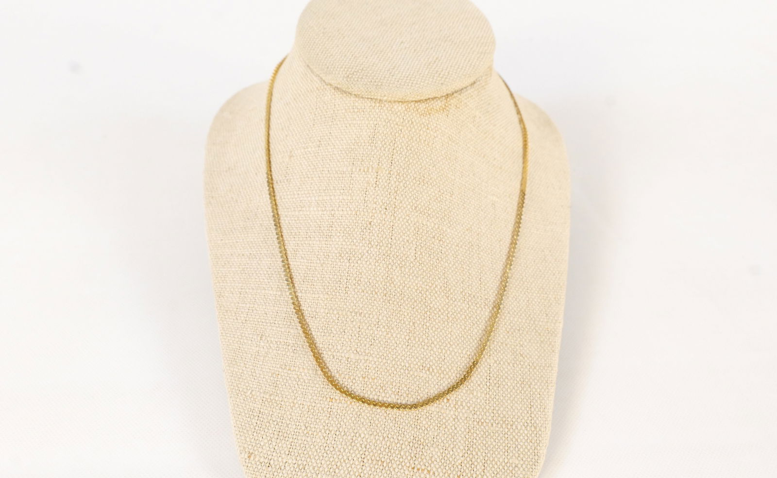 14k Chain: 14k Chain. Weighs 7 grams. Measures 18" long. All invoices must be paid within 24 hours of the sale. We offer multiple shipping options, please read the shipping terms to understand your options. We a