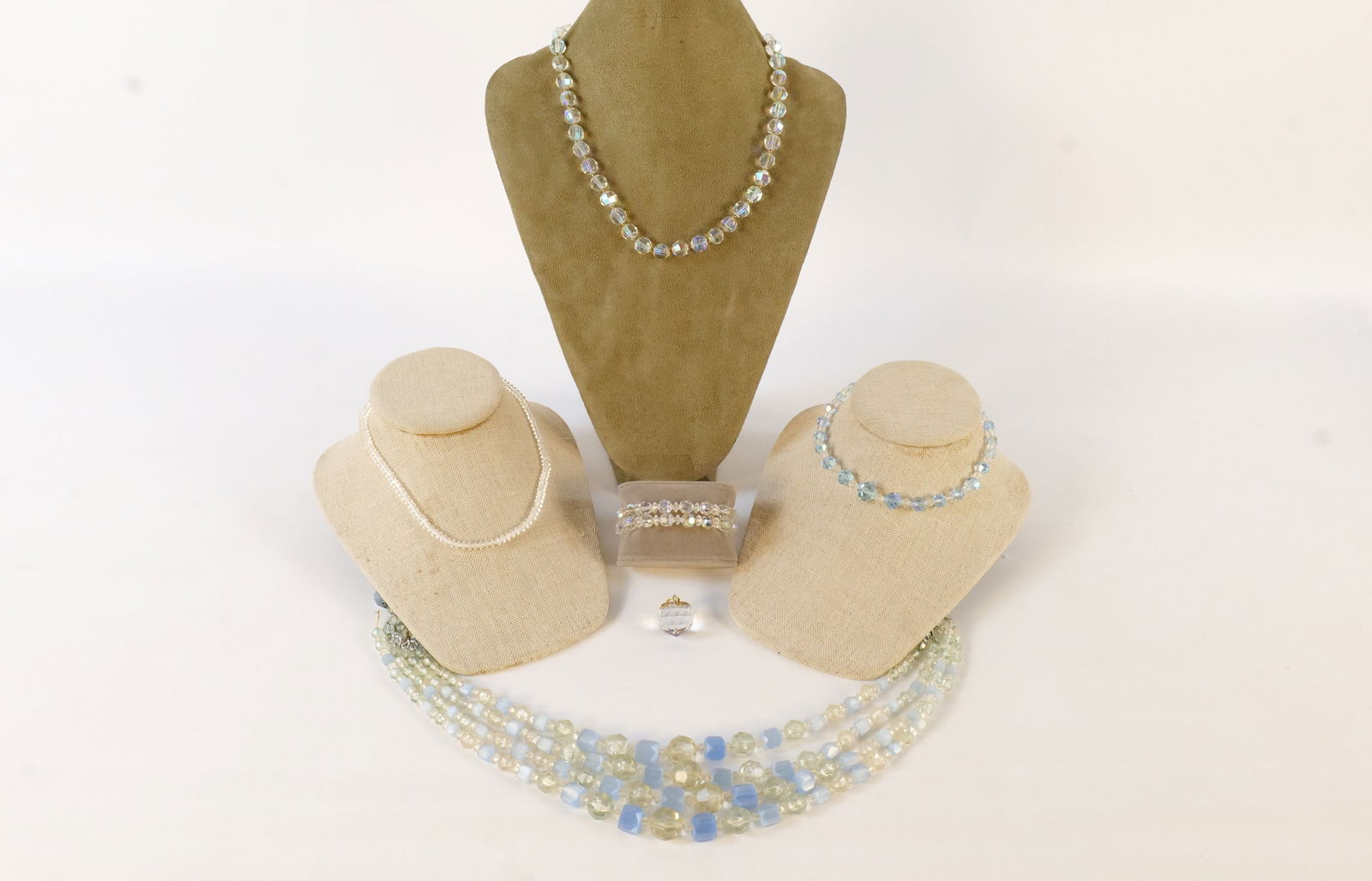 Lot of Faceted Crystal and Plastic Jewelry (1 of 7)