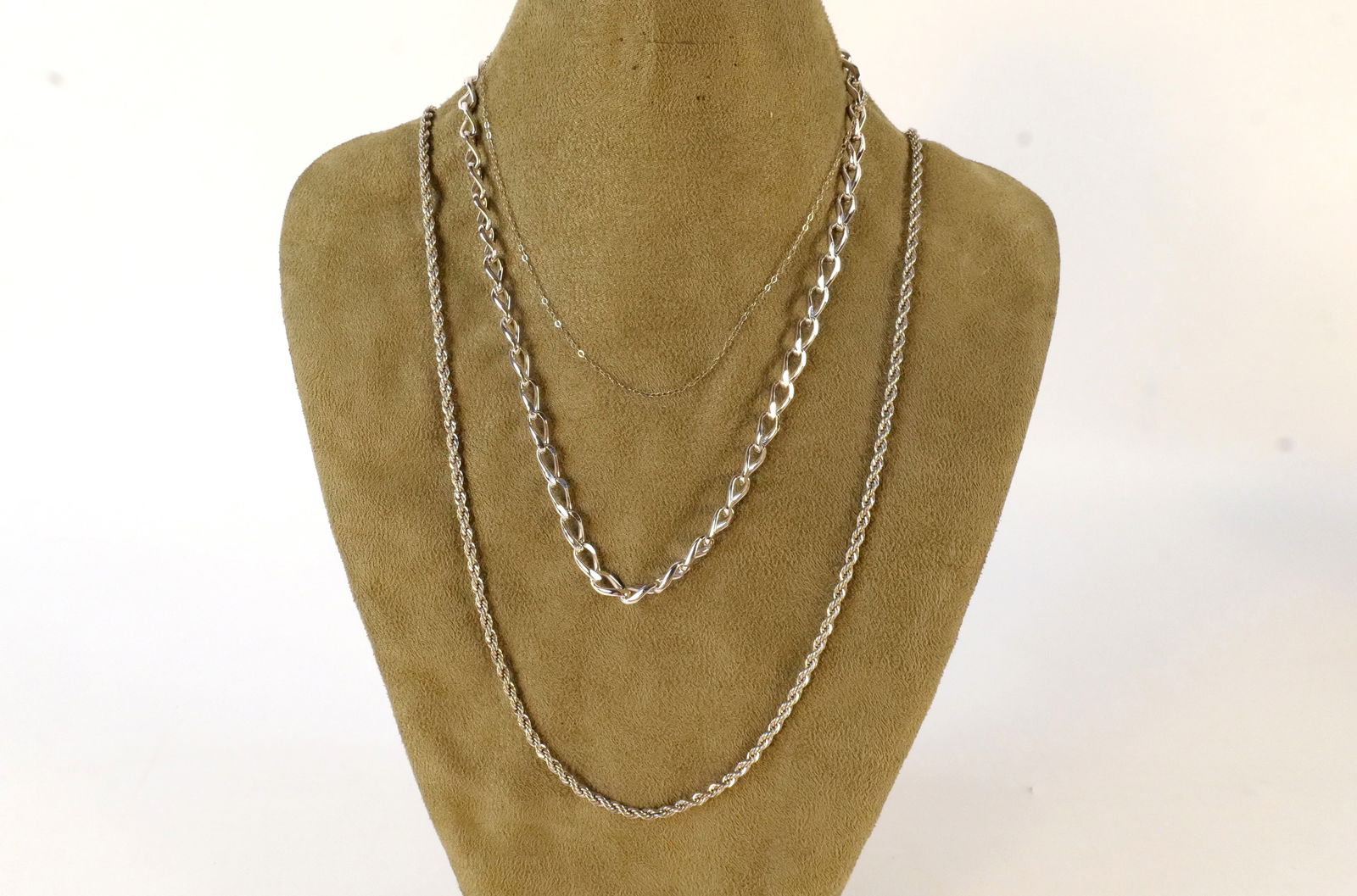 Lot of 3 Sterling Silver Chains (1 of 4)