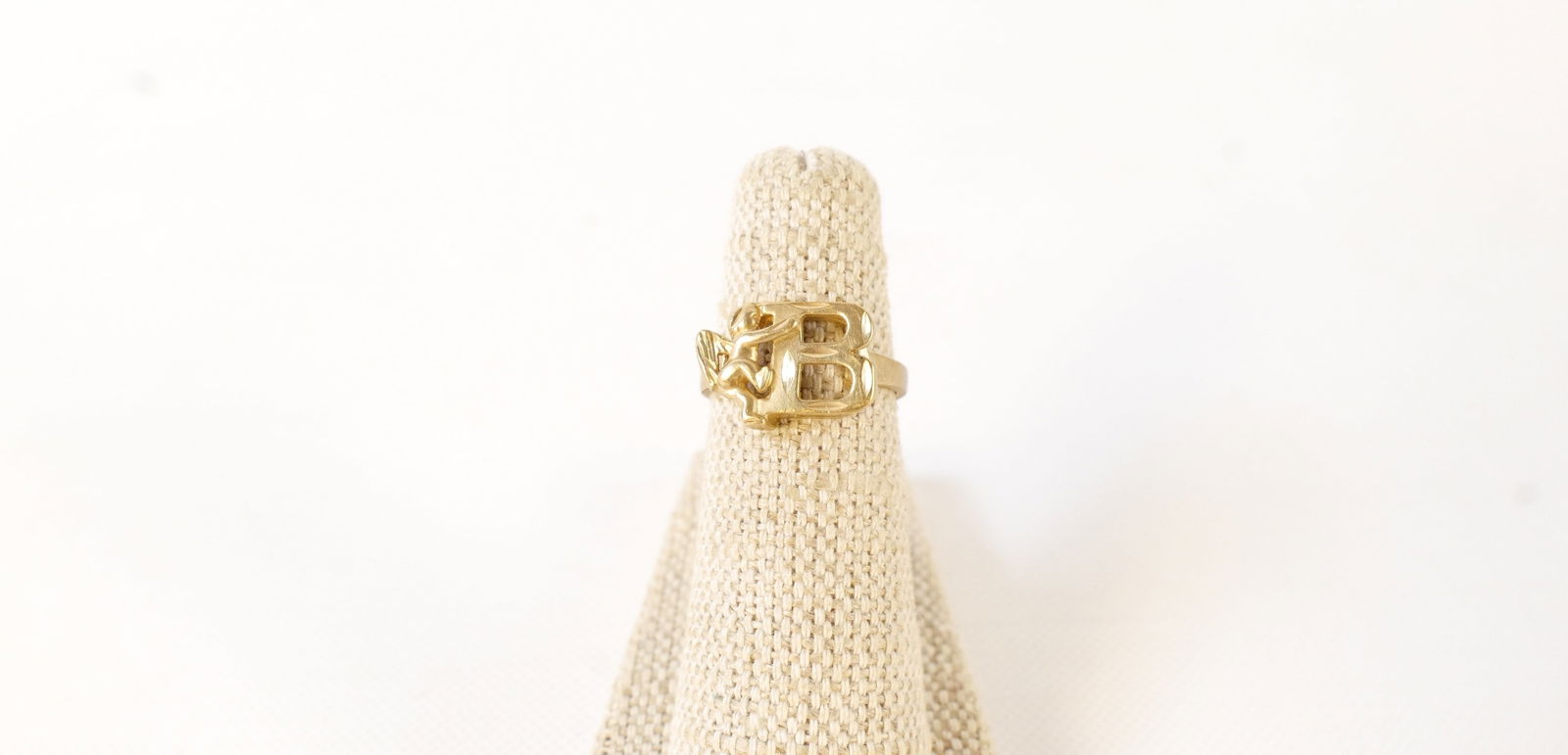 10k Initial Ring: 10k Initial Ring - B with Cherub. Size 4 3/4. Weighs approx. All invoices must be paid within 24 hours of the sale. We offer multiple shipping options, please read the shipping terms to understand you