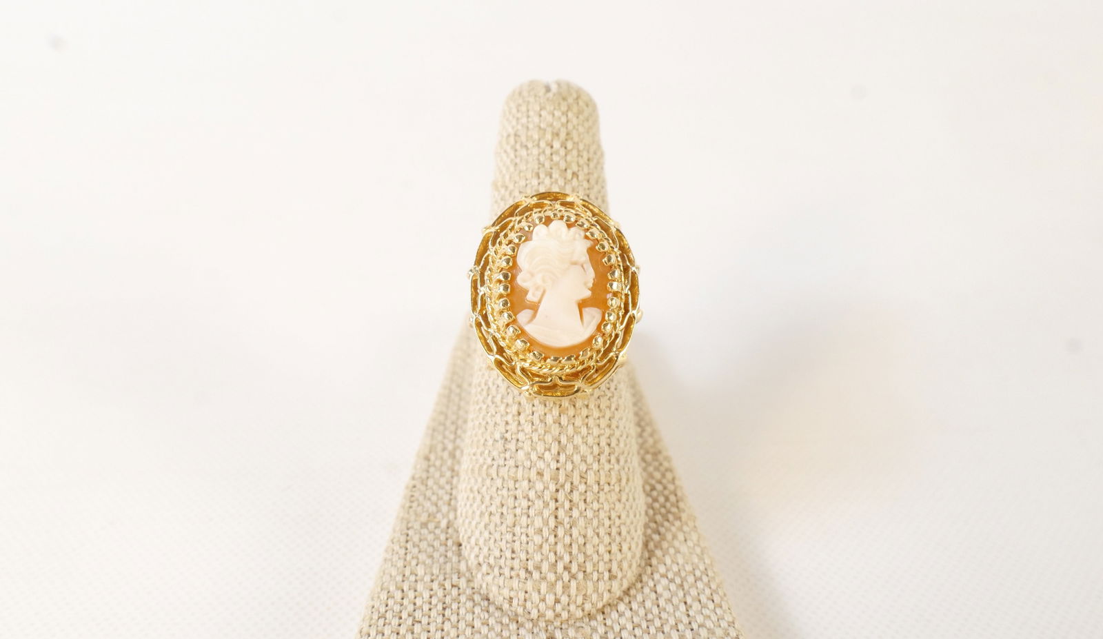 14k Filagree Cameo Ring: 14k Filagree Cameo Ring. Size 7.25. All invoices must be paid within 24 hours of the sale. We offer multiple shipping options, please read the shipping terms to understand your options. We also offer